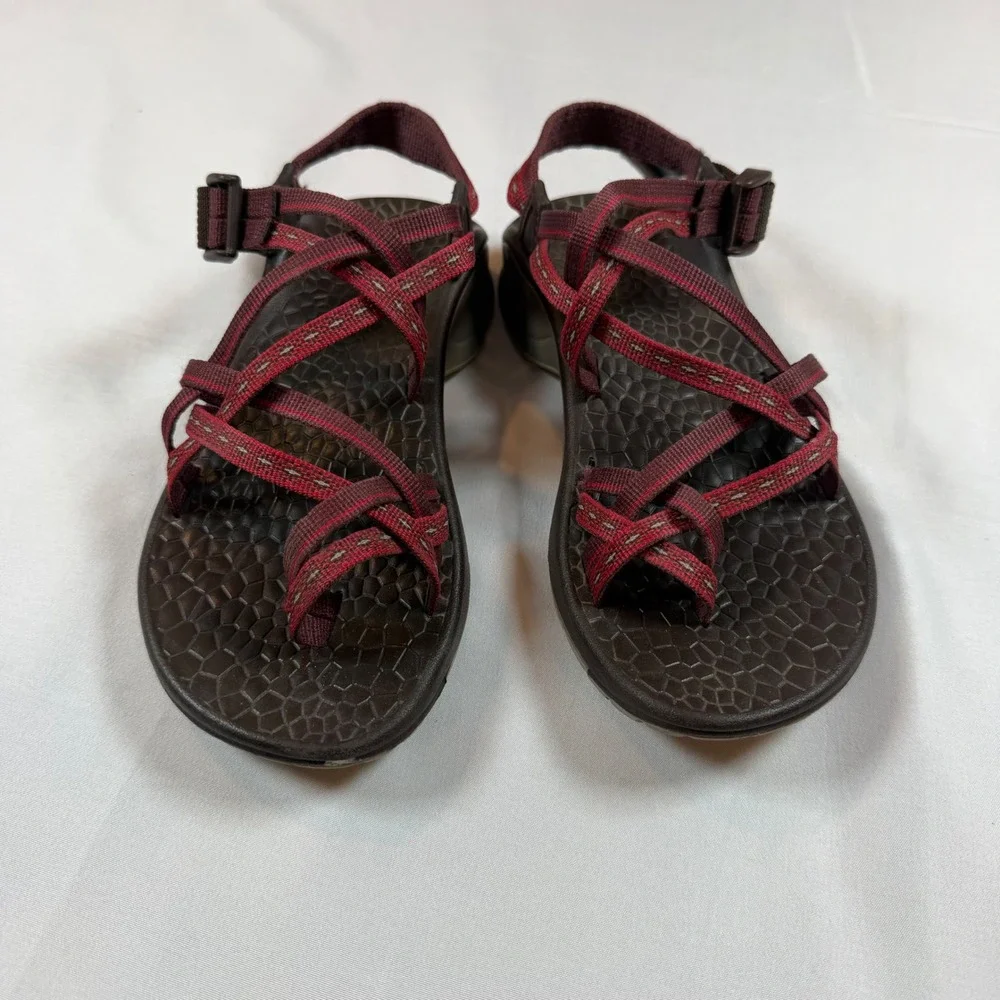 Chaco Z2 Yampa Sandals Womens 6 Red Brown Strappy Toe Loop Vibram J103304